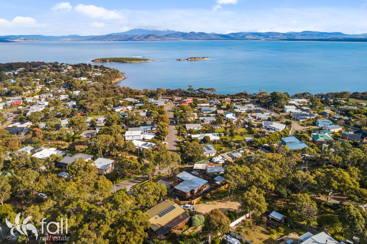 Dodges Ferry, Tasmania, Suburb Profile, Fall Real Estate