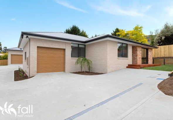 Fall Real Estate 2/2A Fiani Court, KINGSTON TAS 7050