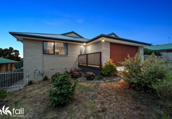 Fall Real Estate 10 Joel Avenue, CARLTON TAS 7173