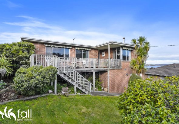 Fall Real Estate 65 Tollard Drive, ROKEBY TAS 7019