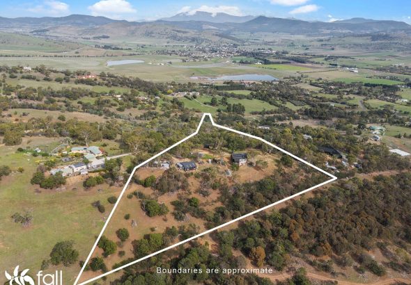 Fall Real Estate 93 Richmond Valley Road, RICHMOND TAS 7025