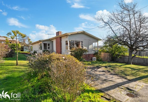 Fall Real Estate 82 Auburn Road, KINGSTON BEACH TAS 7050