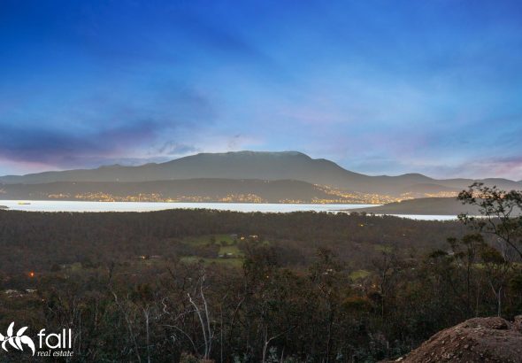 Fall Real Estate 8 Ocean View Court, SANDFORD TAS 7020