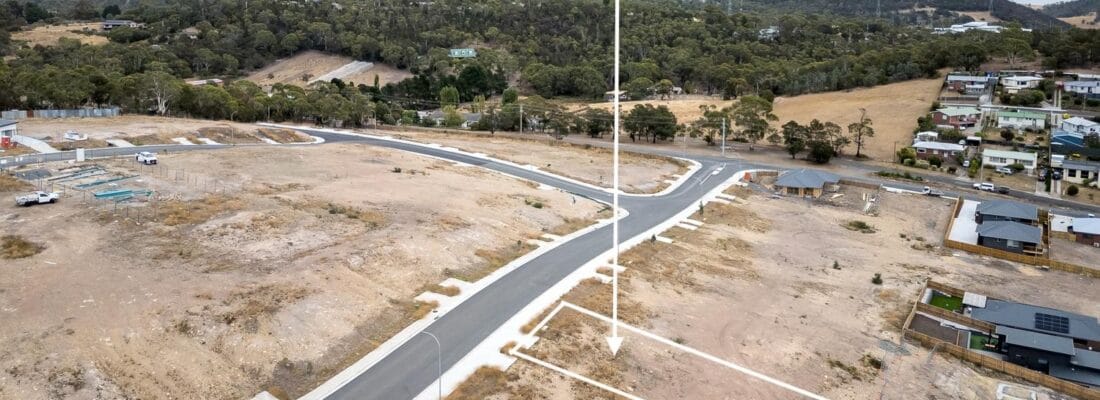 Kelly Fall & Jo Brownless Kelly Fall, Jo Brownless Fall Real Estate Kelly Fall & Jo Brownless