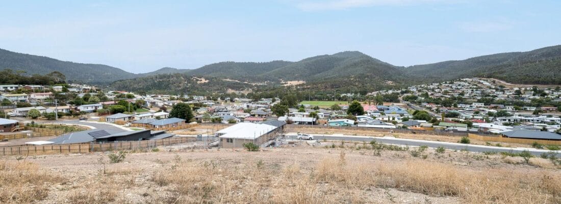 Kelly Fall & Jo Brownless Kelly Fall, Jo Brownless Fall Real Estate Kelly Fall & Jo Brownless