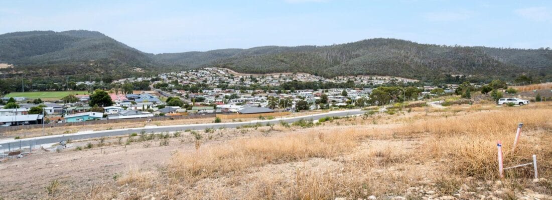 Kelly Fall & Jo Brownless Kelly Fall, Jo Brownless Fall Real Estate Kelly Fall & Jo Brownless