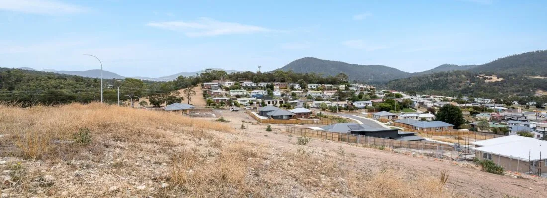 Fall Real Estate Kelly Fall & Jo Brownless