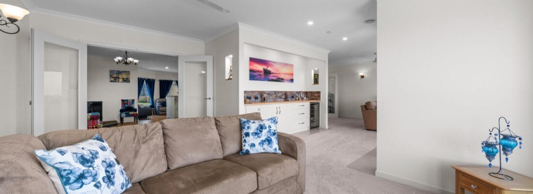 Suzanne Eaton suzanne eaton Fall Real Estate Suzanne Eaton