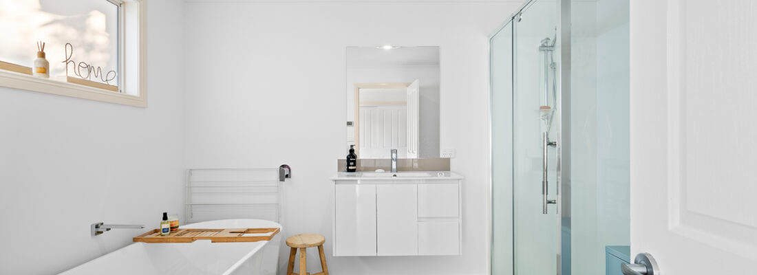 Kelly Fall & Jo Brownless Kelly Fall, Jo Brownless Fall Real Estate Kelly Fall & Jo Brownless