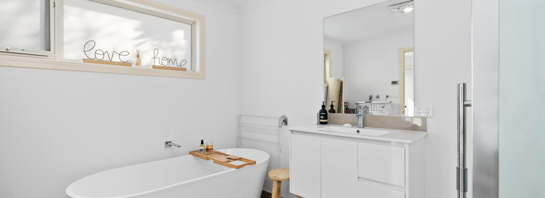 Kelly Fall & Jo Brownless Kelly Fall, Jo Brownless Fall Real Estate Kelly Fall & Jo Brownless