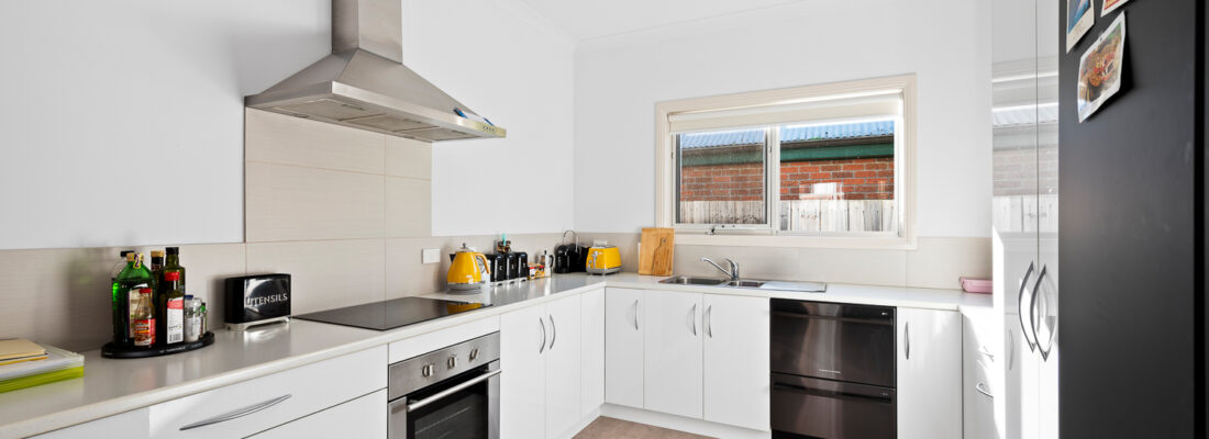 Kelly Fall & Jo Brownless Kelly Fall, Jo Brownless Fall Real Estate Kelly Fall & Jo Brownless