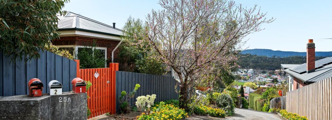 Kelly Fall & Jo Brownless Kelly Fall, Jo Brownless Fall Real Estate Kelly Fall & Jo Brownless