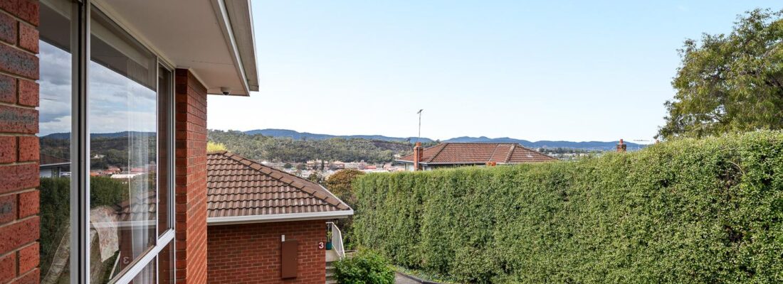 Kelly Fall & Jo Brownless Kelly Fall, Jo Brownless Fall Real Estate Kelly Fall & Jo Brownless