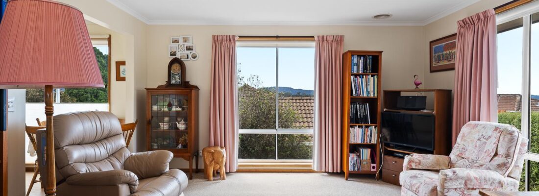 Kelly Fall & Jo Brownless Kelly Fall, Jo Brownless Fall Real Estate Kelly Fall & Jo Brownless