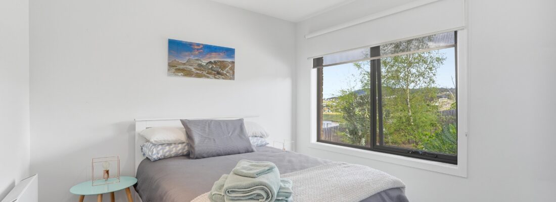 Kelly Fall & Jo Brownless Kelly Fall, Jo Brownless Fall Real Estate Kelly Fall & Jo Brownless