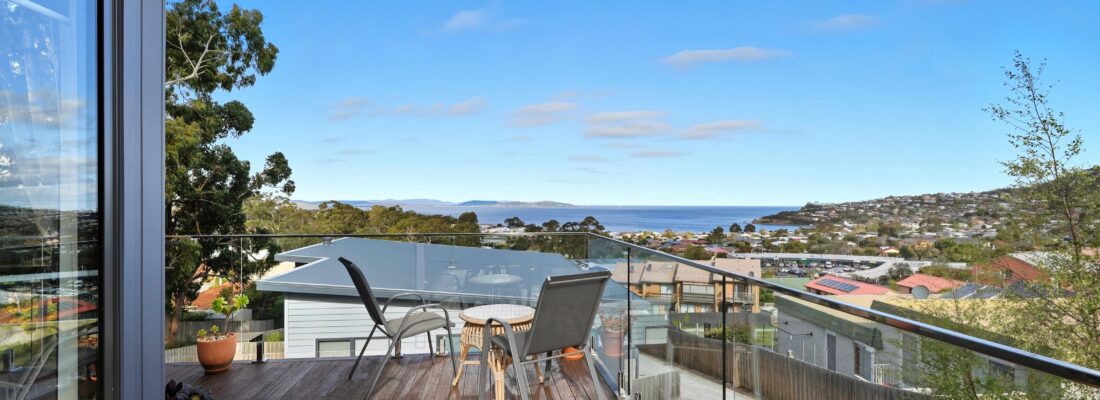 Kelly Fall & Jo Brownless Kelly Fall, Jo Brownless Fall Real Estate Kelly Fall & Jo Brownless