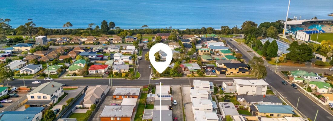 Fall Real Estate Kelly Fall & Jo Brownless