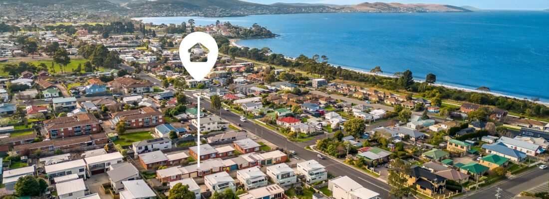 Kelly Fall & Jo Brownless Kelly Fall, Jo Brownless Fall Real Estate Kelly Fall & Jo Brownless