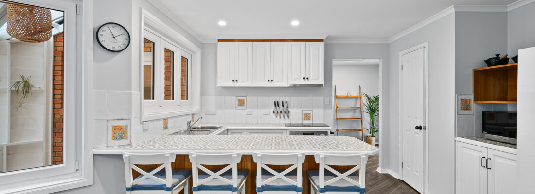 Kelly Fall & Jo Brownless Kelly Fall, Jo Brownless Fall Real Estate Kelly Fall & Jo Brownless