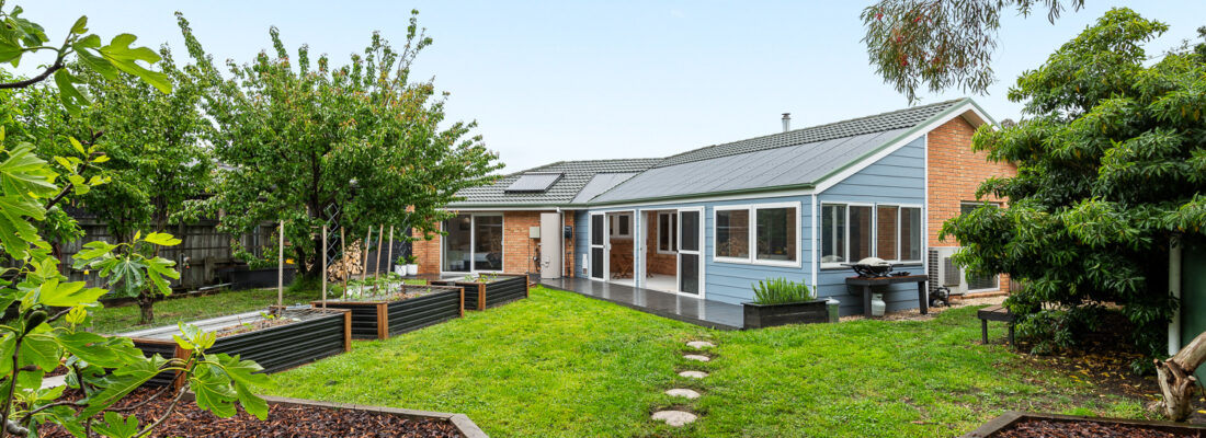 Kelly Fall & Jo Brownless Kelly Fall, Jo Brownless Fall Real Estate Kelly Fall & Jo Brownless