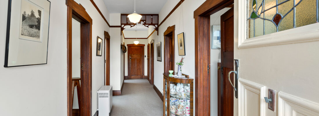 Kelly Fall & Jo Brownless Kelly Fall, Jo Brownless Fall Real Estate Kelly Fall & Jo Brownless