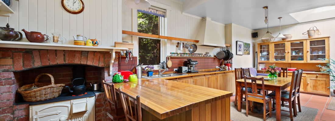 Kelly Fall & Jo Brownless Kelly Fall, Jo Brownless Fall Real Estate Kelly Fall & Jo Brownless