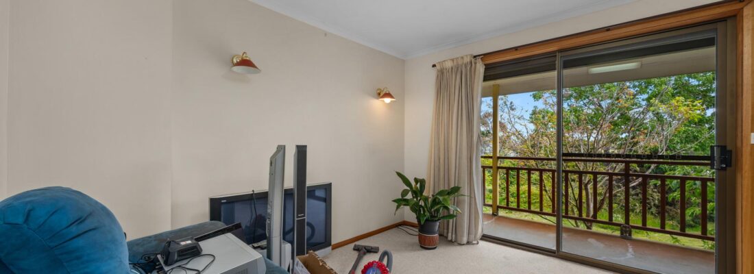 Suzanne Eaton suzanne eaton Fall Real Estate Suzanne Eaton