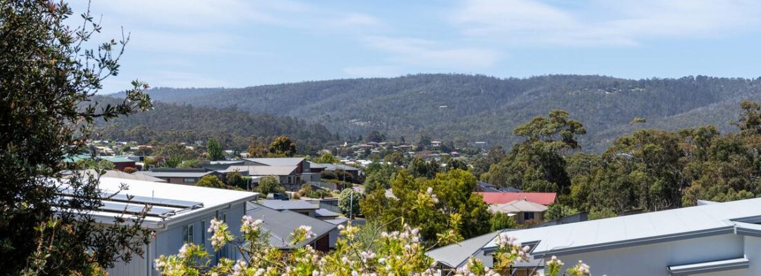 Kim Chandler-Storey Kim Chandler-Storey Fall Real Estate Kim Chandler-Storey