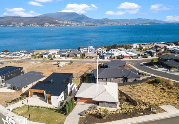 22 Cherrington Drive, TRANMERE TAS 7018 Properties Sold Hobart Fall Real Estate 22 Cherrington Drive, TRANMERE TAS 7018