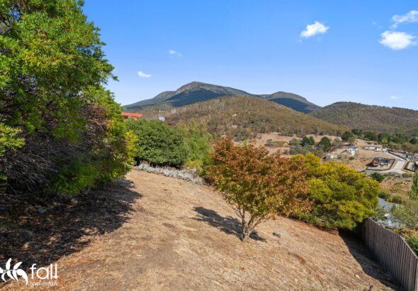19 Jeannette Court, LENAH VALLEY TAS 7008 Enrico Palermo Fall Real Estate 19 Jeannette Court, LENAH VALLEY TAS 7008
