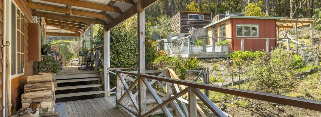 Naomi van Schie Naomi van Schie Fall Real Estate Naomi van Schie