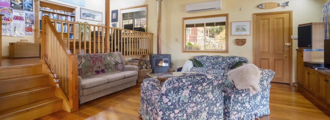 Naomi van Schie Naomi van Schie Fall Real Estate Naomi van Schie