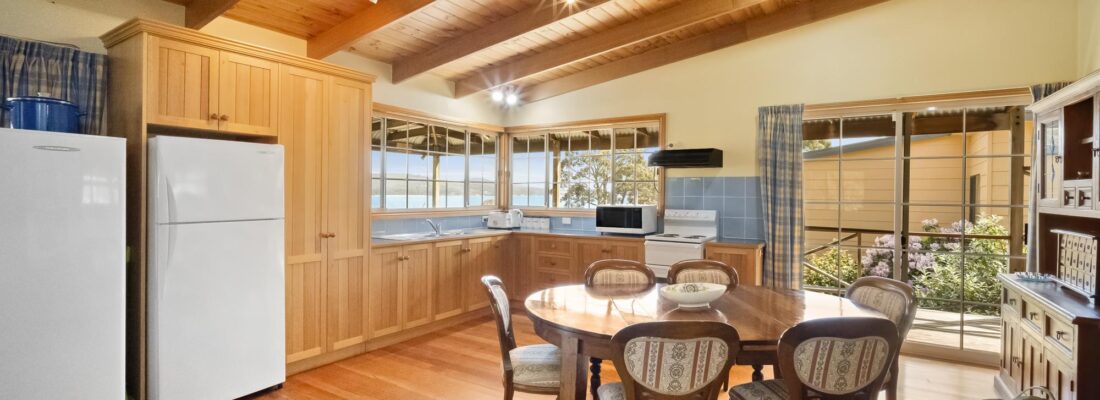 Naomi van Schie Naomi van Schie Fall Real Estate Naomi van Schie