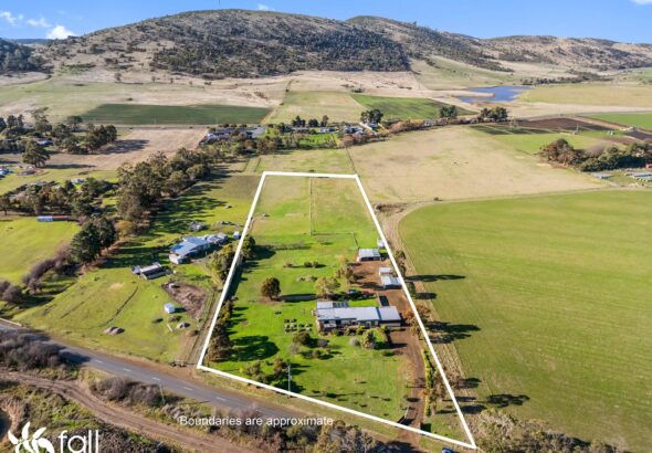 Fall Real Estate 1410 Grasstree Hill Road, RICHMOND TAS 7025