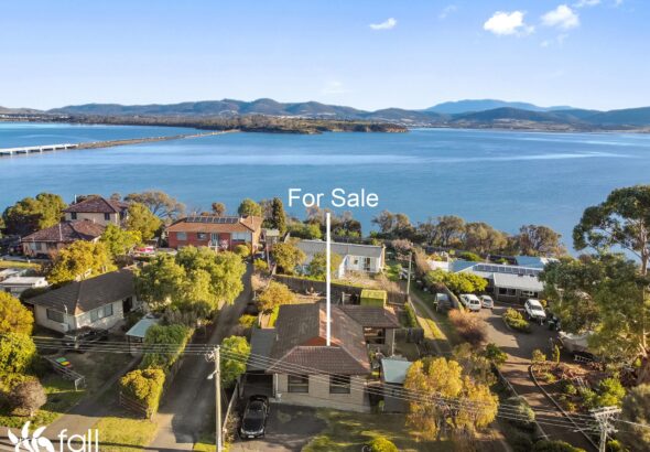 Fall Real Estate 40 McKinly Street, MIDWAY POINT TAS 7171