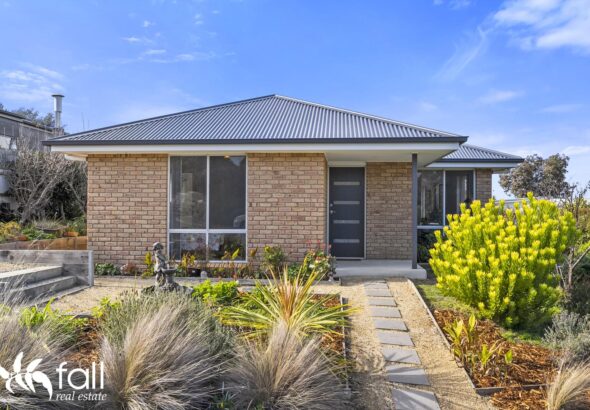 Fall Real Estate 7 Southern Drive, MIDWAY POINT TAS 7171