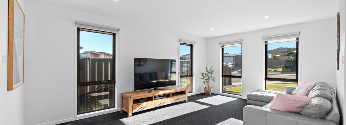 Kelly Fall & Jo Brownless Kelly Fall, Jo Brownless Fall Real Estate Kelly Fall & Jo Brownless