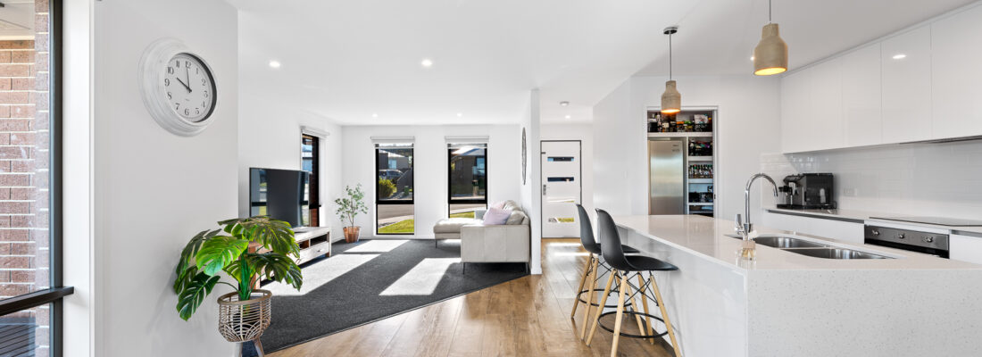 Kelly Fall & Jo Brownless Kelly Fall, Jo Brownless Fall Real Estate Kelly Fall & Jo Brownless