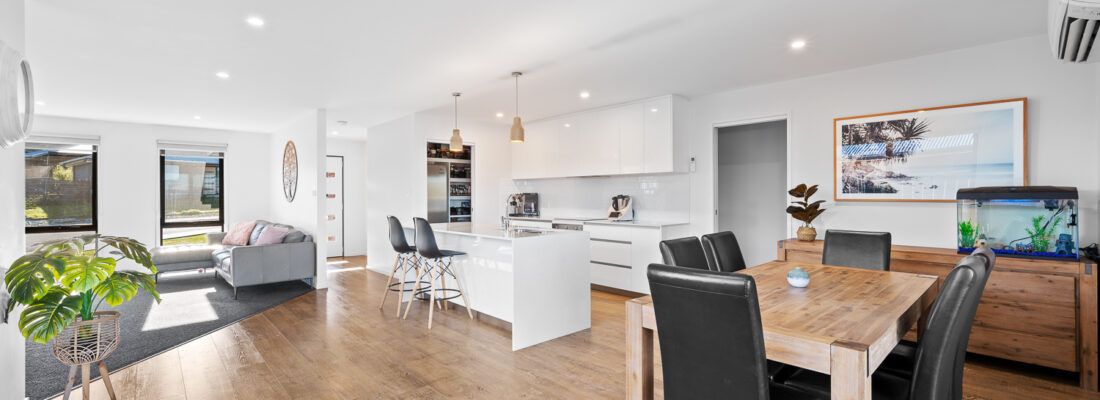 Kelly Fall & Jo Brownless Kelly Fall, Jo Brownless Fall Real Estate Kelly Fall & Jo Brownless