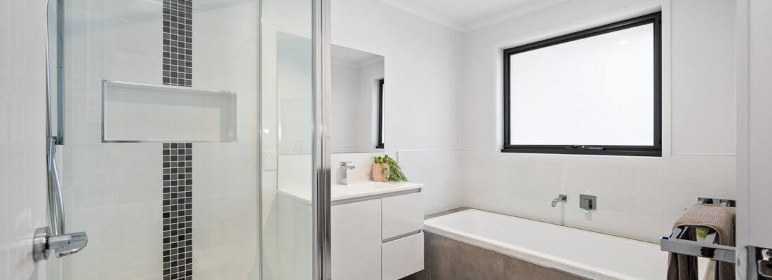 Kelly Fall & Jo Brownless Kelly Fall, Jo Brownless Fall Real Estate Kelly Fall & Jo Brownless