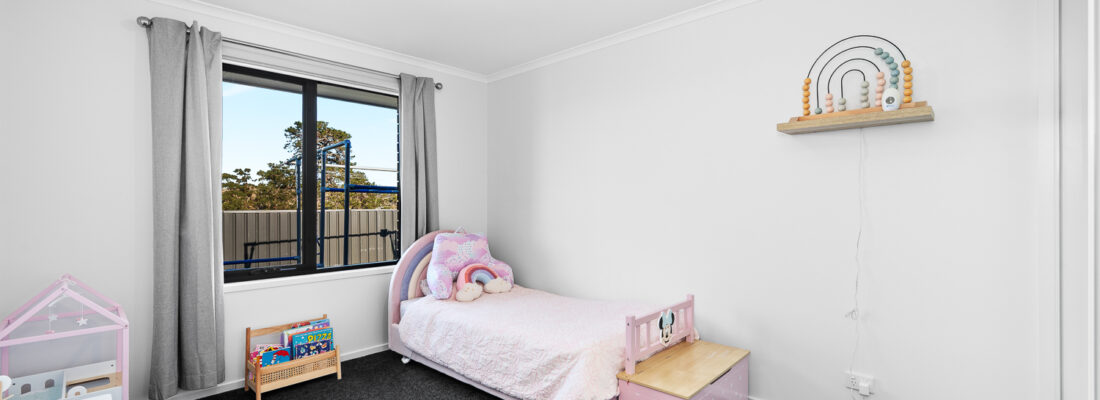 Kelly Fall & Jo Brownless Kelly Fall, Jo Brownless Fall Real Estate Kelly Fall & Jo Brownless