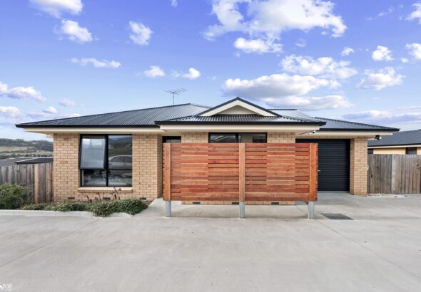 Fall Real Estate 3/7 Hannah Court, OLD BEACH TAS 7017