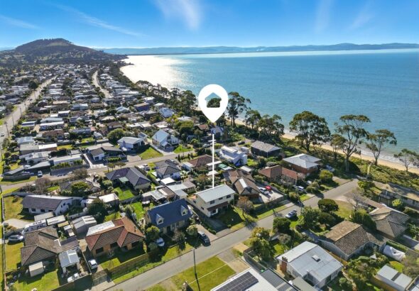 Fall Real Estate 7 Mannata Street, LAUDERDALE TAS 7021