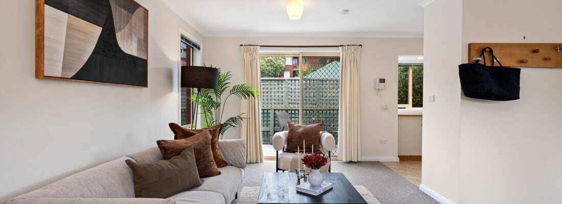 Kelly Fall & Jo Brownless Kelly Fall, Jo Brownless Fall Real Estate Kelly Fall & Jo Brownless