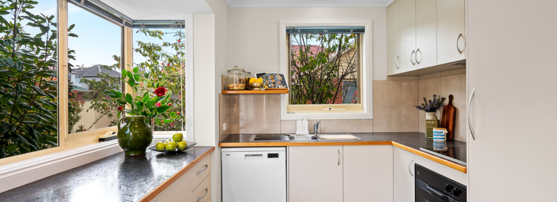 Kelly Fall & Jo Brownless Kelly Fall, Jo Brownless Fall Real Estate Kelly Fall & Jo Brownless