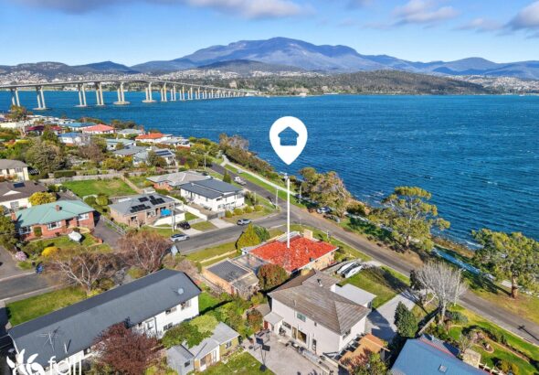 Fall Real Estate 87 Esplanade, ROSE BAY TAS 7015
