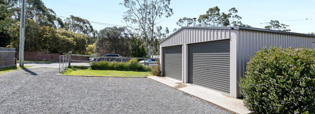 Kelly Fall & Jo Brownless Kelly Fall, Jo Brownless Fall Real Estate Kelly Fall & Jo Brownless