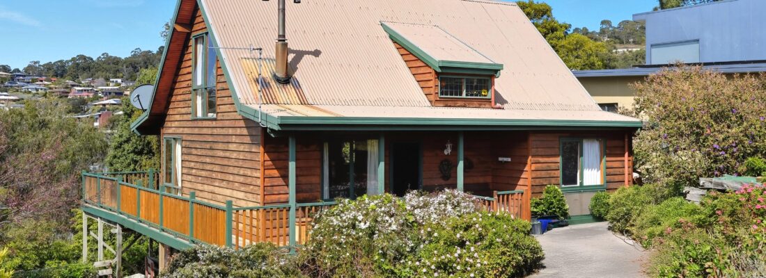 Fall Real Estate Kelly Fall & Jo Brownless