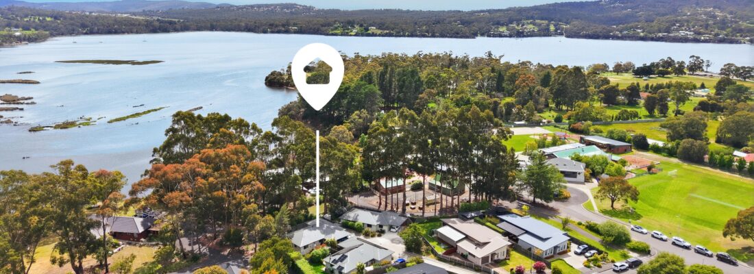 Kelly Fall & Jo Brownless Kelly Fall, Jo Brownless Fall Real Estate Kelly Fall & Jo Brownless