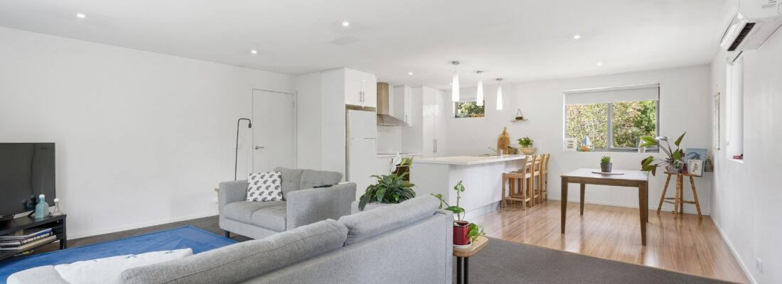 Kelly Fall & Jo Brownless Kelly Fall, Jo Brownless Fall Real Estate Kelly Fall & Jo Brownless